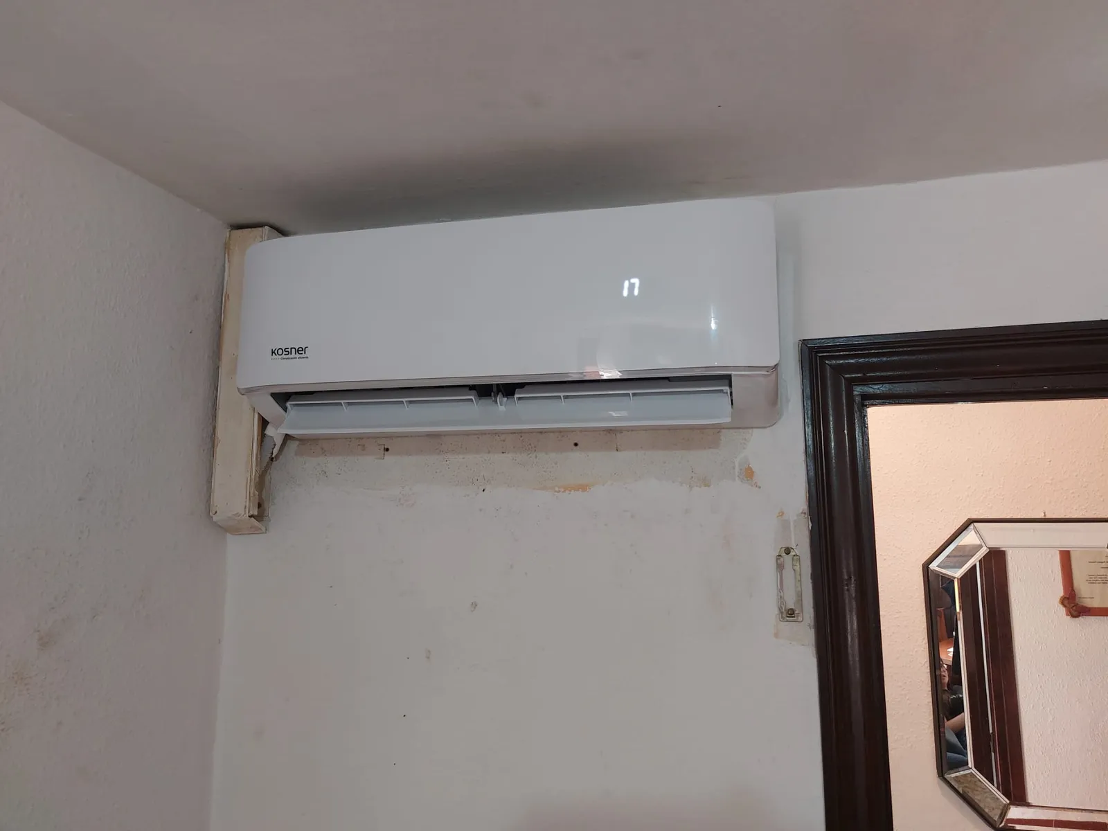 Split Kosner interior